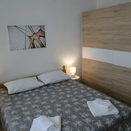 Apartment Apartman Hana