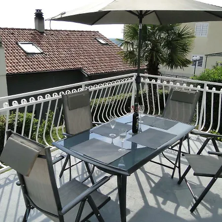 Apartment Apartman Hana *
